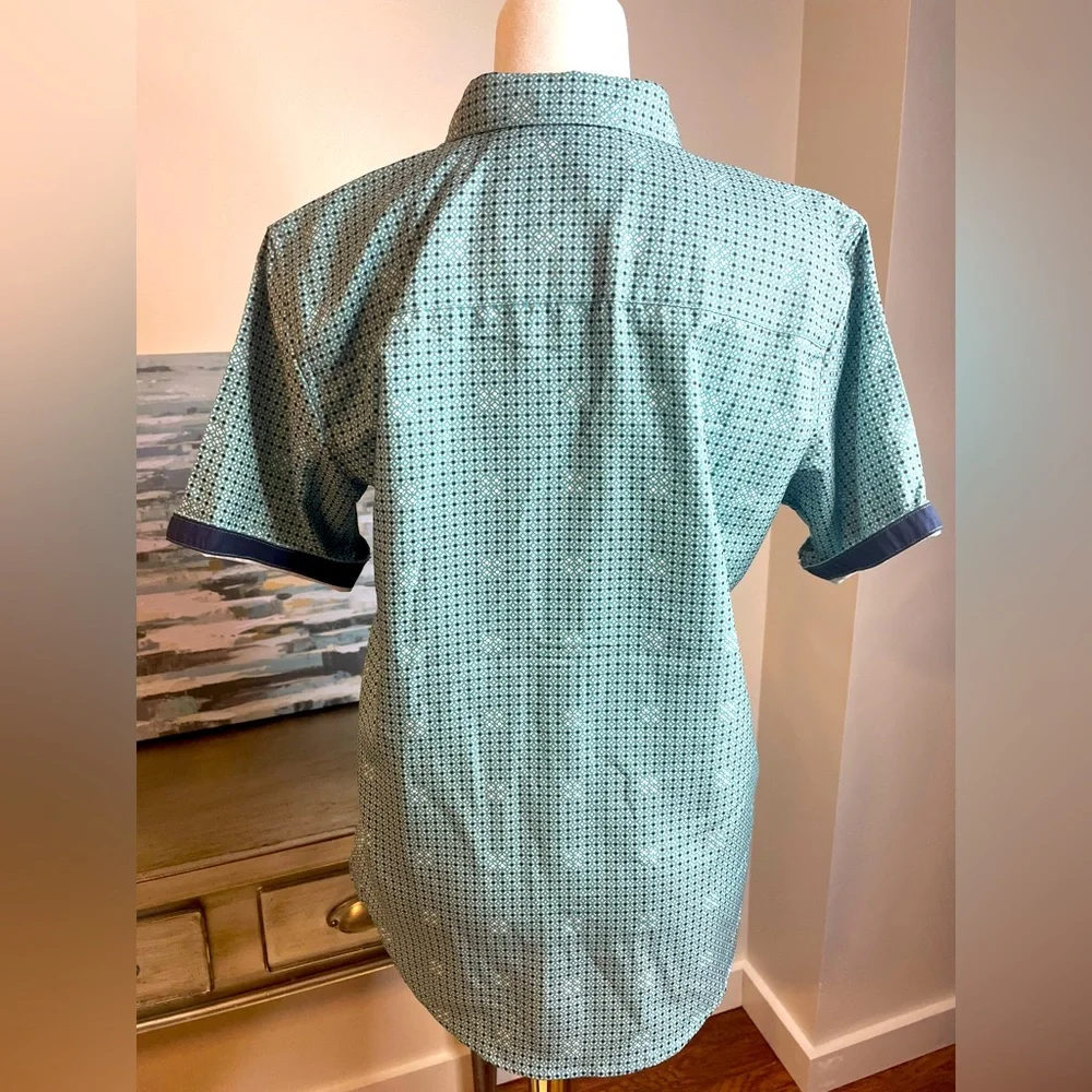 NEW Boys Geo Print Short Sleeve Button Down Shirt Size L - Picture 4 of 5